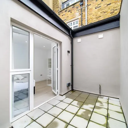 Soho One Bedroom Apartment London Exterior photo